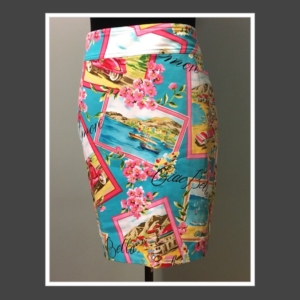 New York & company. Italian print mini skirt